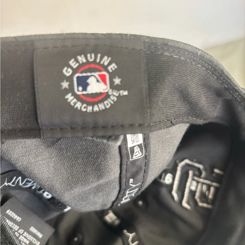 San Francisco Giants New Era Women's Black 9TWENTY Cap - Picture 5 of 5